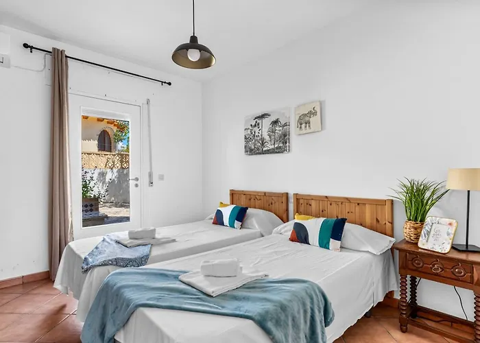 Venus - Plusholidays Villa *